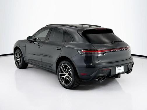 Volcano Grey Metallic 2026 Porsche Macan Macan