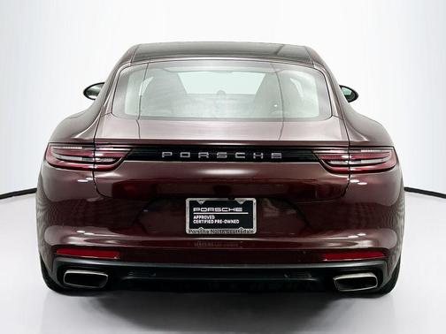 2019 Porsche Panamera 4