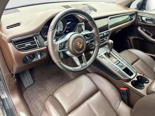 2020 Porsche Macan S