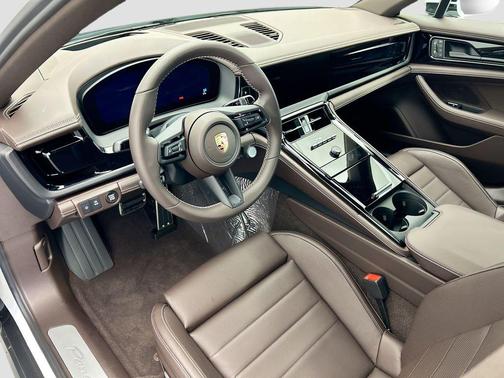 2026 Porsche Panamera 