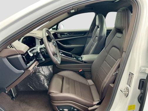 2026 Porsche Panamera 