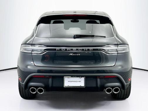 2026 Porsche Macan 