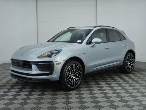 Silver Metallic 2025 Porsche Macan Macan
