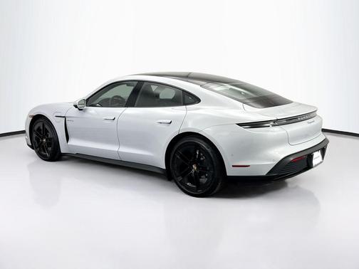 2026 Porsche Taycan 4