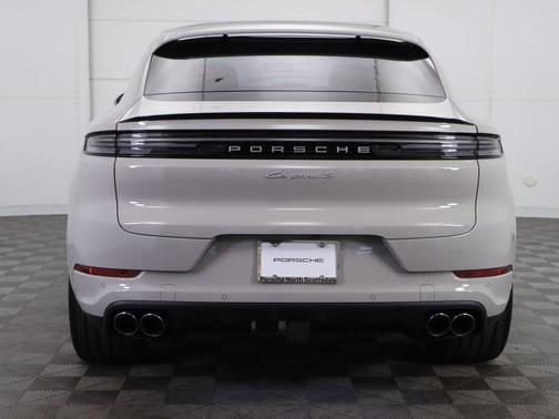 2025 Porsche Cayenne S