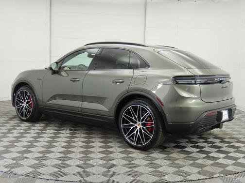 2025 Porsche Macan 4S