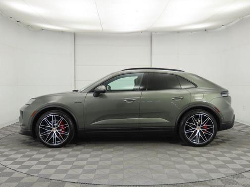 2025 Porsche Macan 4S