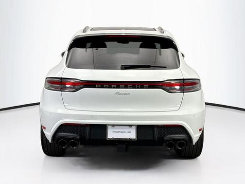 2026 Porsche Macan 