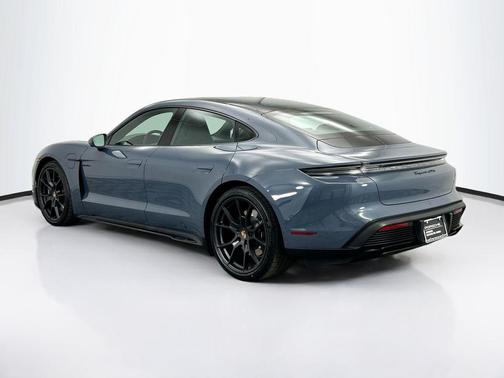 2025 Porsche Taycan GTS