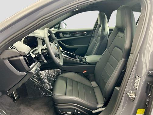 2026 Porsche Panamera 