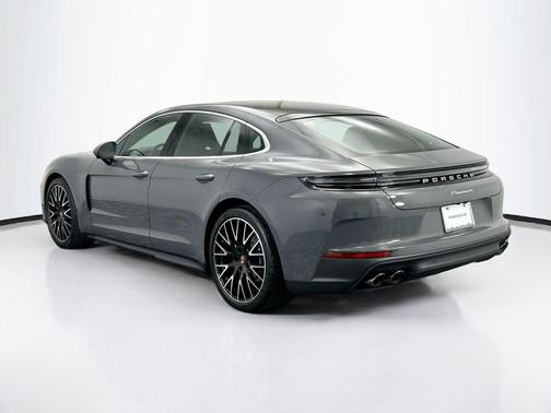 2026 Porsche Panamera 