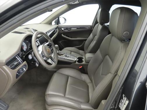 2019 Porsche Macan Base