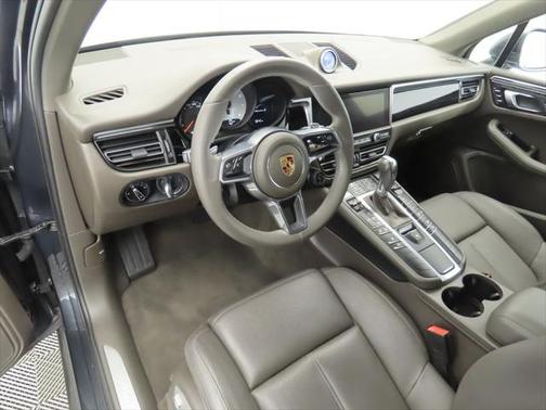 2019 Porsche Macan Base