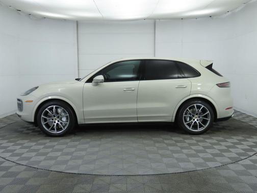 2022 Porsche Cayenne Turbo