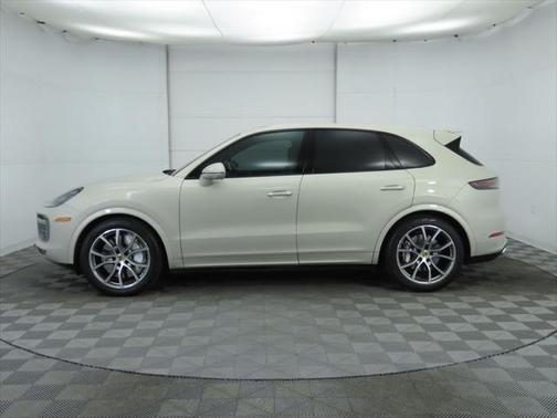 2022 Porsche Cayenne Turbo
