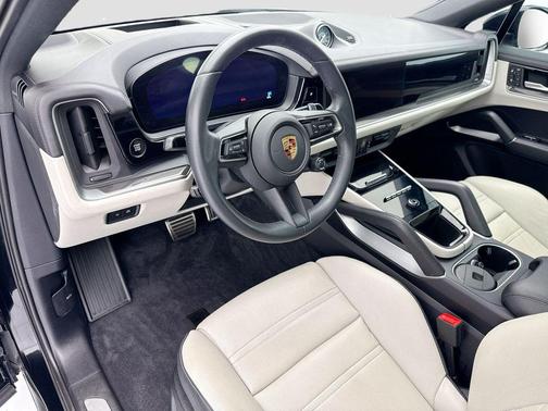 Black 2024 Porsche Cayenne Cayenne S E-Hybrid