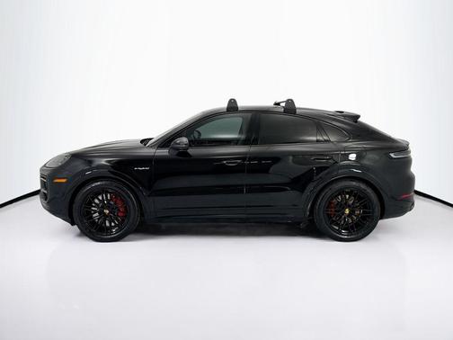 Black 2024 Porsche Cayenne Cayenne S E-Hybrid