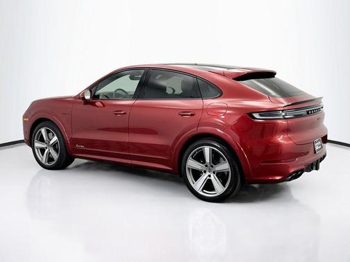 2025 Porsche Cayenne Turbo