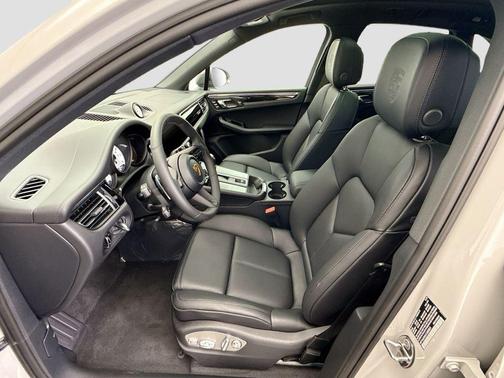 2026 Porsche Macan T