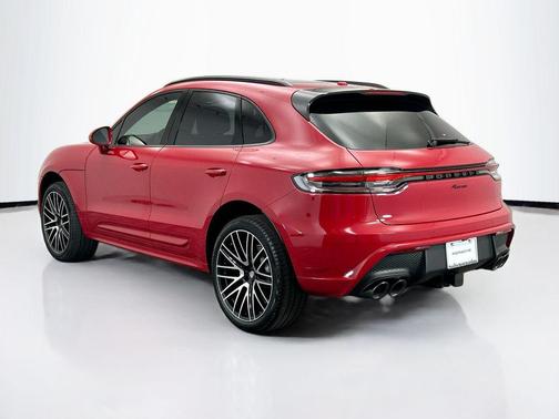 2026 Porsche Macan 