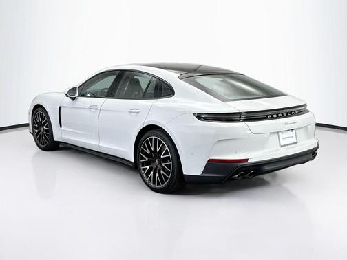 2026 Porsche Panamera 