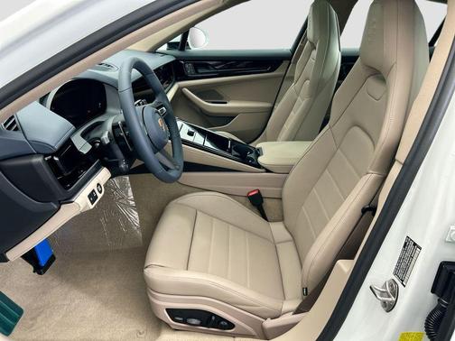 2026 Porsche Panamera 