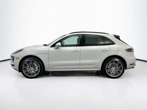 2020 Porsche Macan Turbo