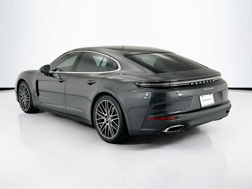 Volcano Grey Metallic 2026 Porsche Panamera