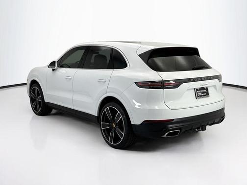 Carrara White 2023 Porsche Cayenne Cayenne