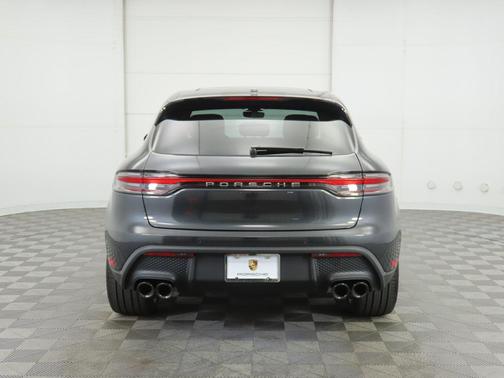 2025 Porsche Macan 