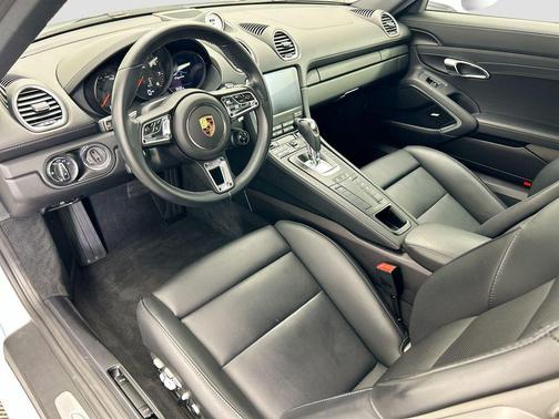 2025 Porsche 718 Cayman 