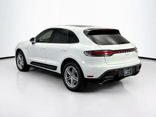 2023 Porsche Macan Base (PDK)