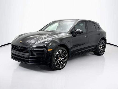 2025 Porsche Macan Base
