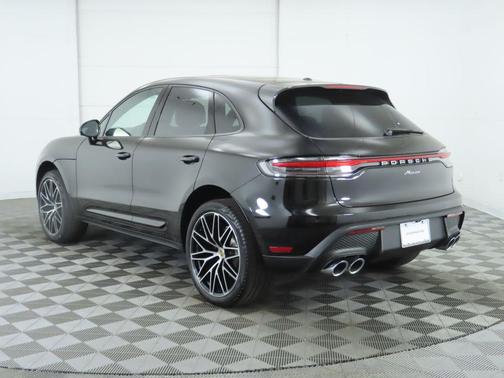 2025 Porsche Macan 