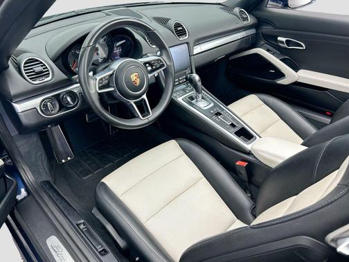 Chalk 2019 Porsche 718 Boxster S