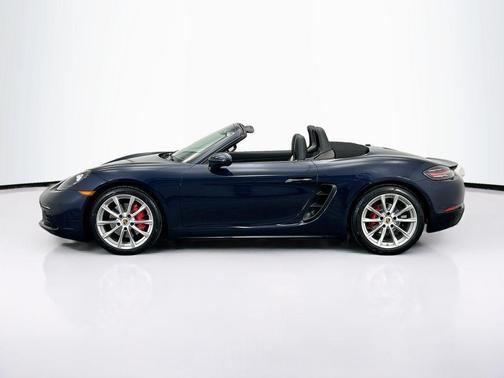 Chalk 2019 Porsche 718 Boxster S