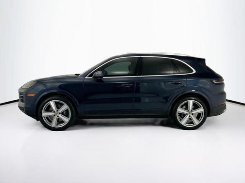 Algarve Blue Metallic 2026 Porsche Cayenne Cayenne