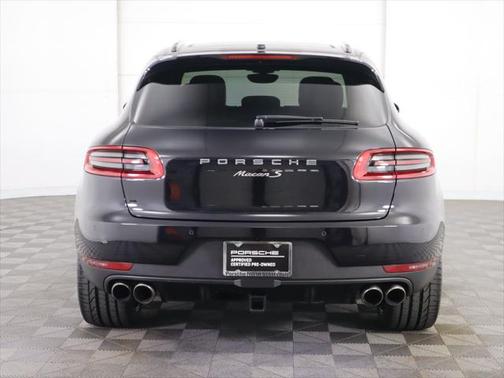 2018 Porsche Macan Base