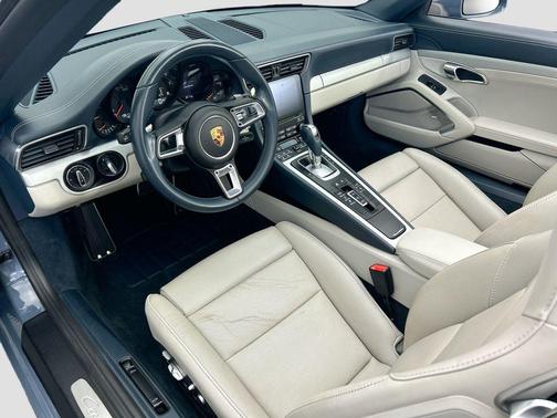 2017 Porsche 911 Carrera