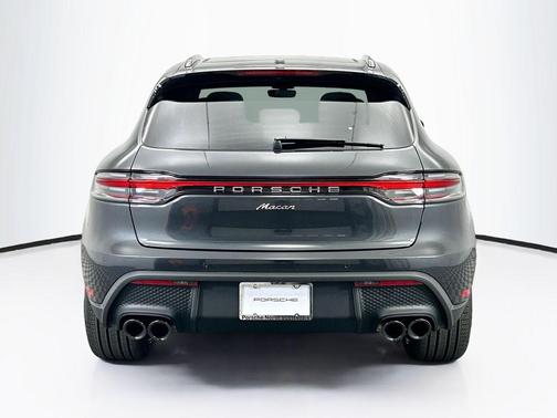 2026 Porsche Macan 