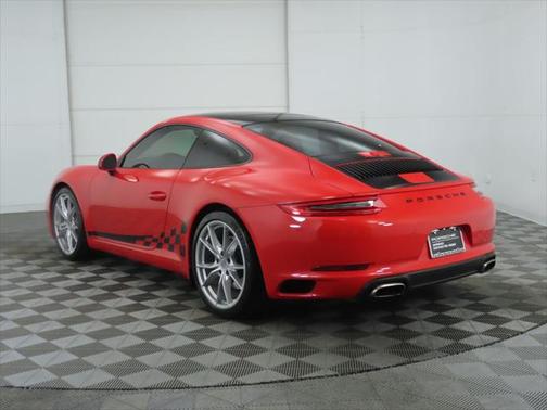 2019 Porsche 911 Carrera