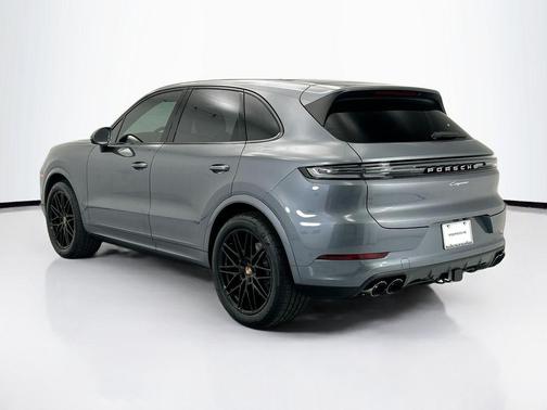 Platinum Silver Metallic 2026 Porsche Cayenne Cayenne