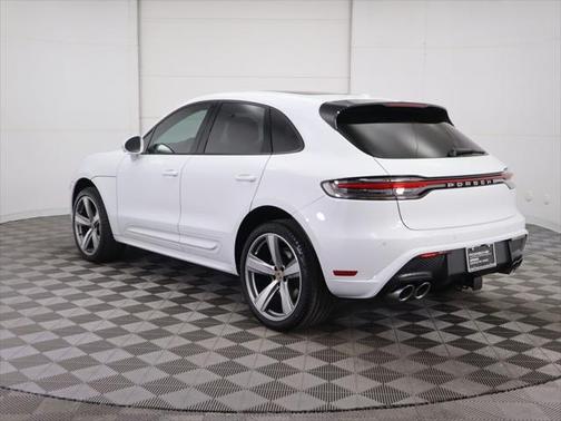 2023 Porsche Macan Base