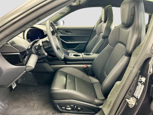 2026 Porsche Taycan Turbo