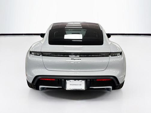 Ice Grey Metallic 2026 Porsche Taycan