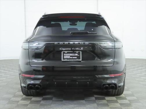 2023 Porsche Cayenne E-Hybrid S