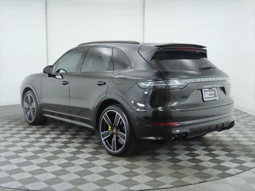2023 Porsche Cayenne E-Hybrid S