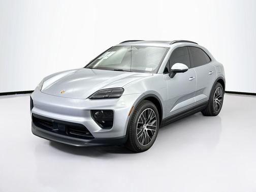 2025 Porsche Macan 4S
