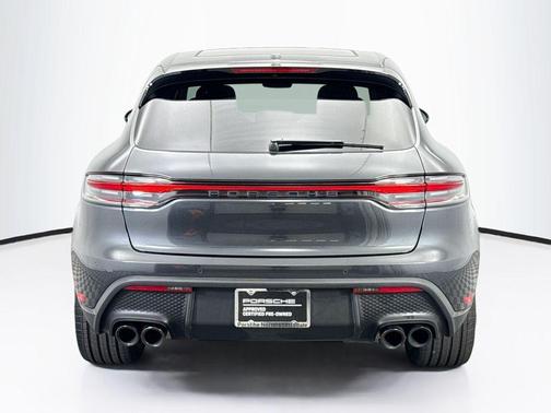 2025 Porsche Macan T