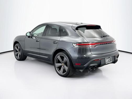 2025 Porsche Macan T